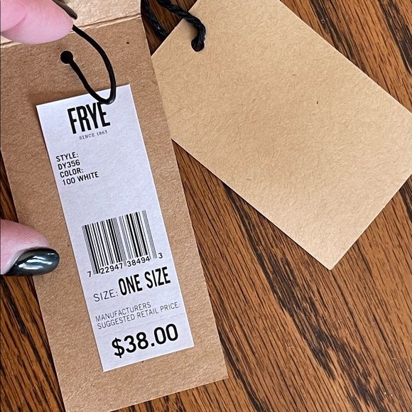 Frye Knit Beanie Hat NWT - Picture 5 of 7